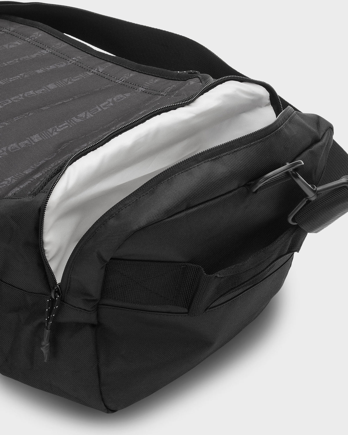 Shelter Duffel - Black