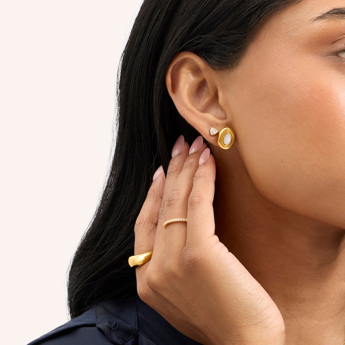 Pearl Molten Stud Earrings (Gold)