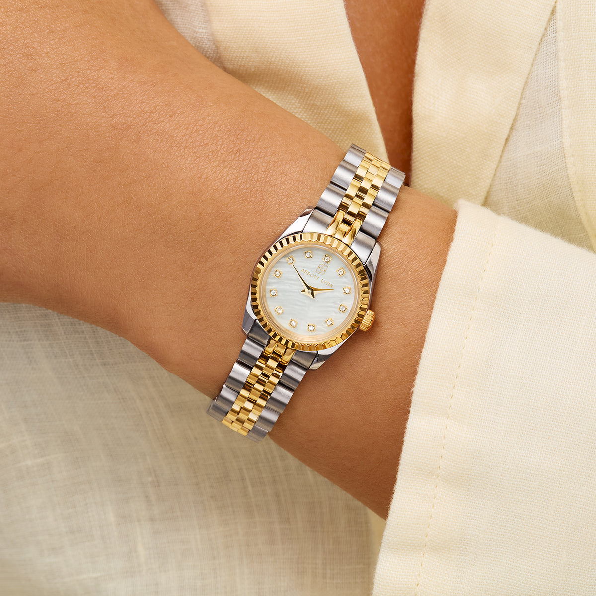 Mini Two Tone Pearl Link Belgravia 23 Watch