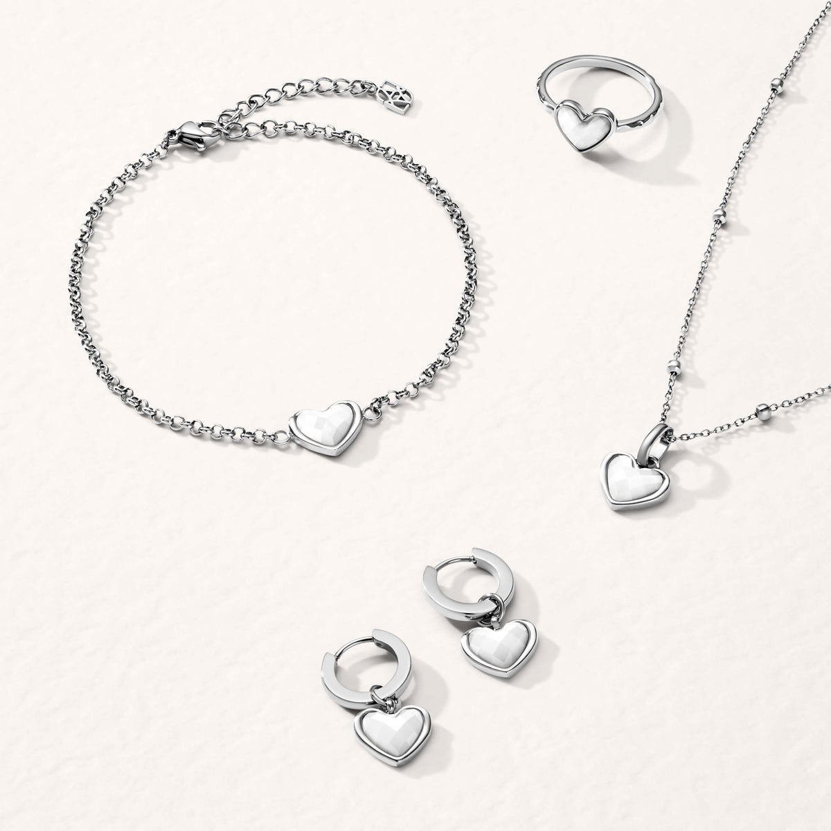 Mother of Pearl Heart Bracelet (Silver)